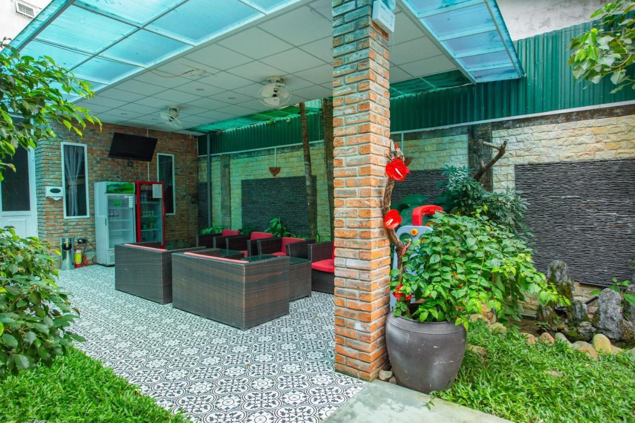SPOT ON 957 Hue Corner Hostel Exterior foto