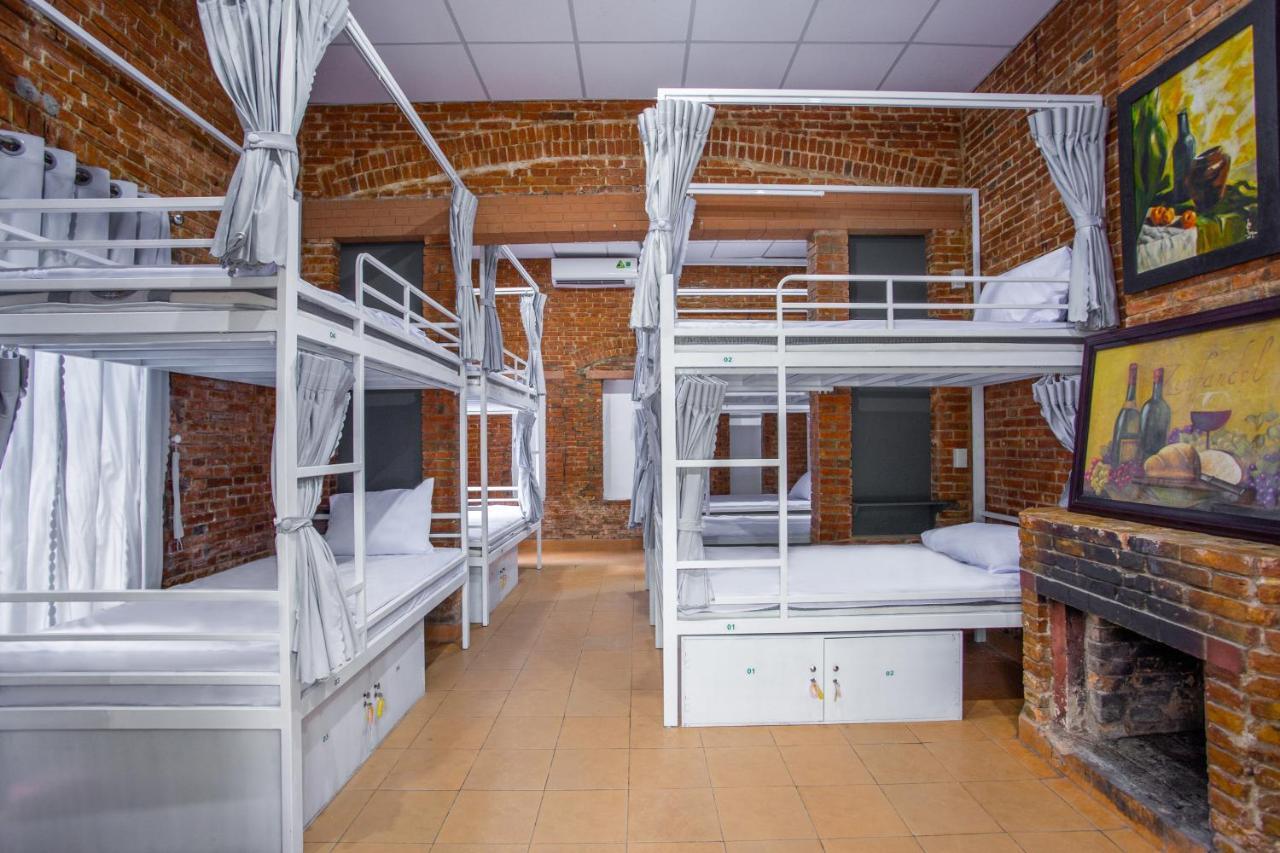SPOT ON 957 Hue Corner Hostel Exterior foto